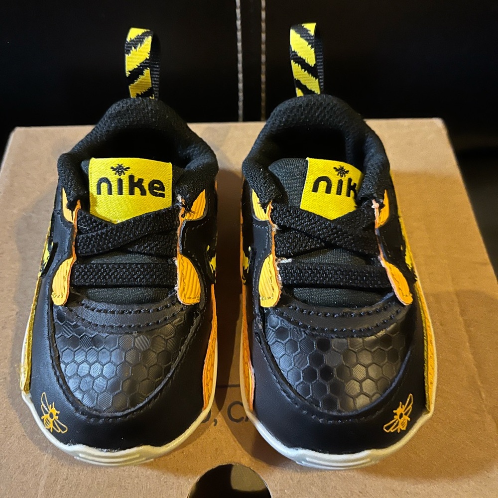 Nike Air Force 1 Crib SE Bee Baby shoes